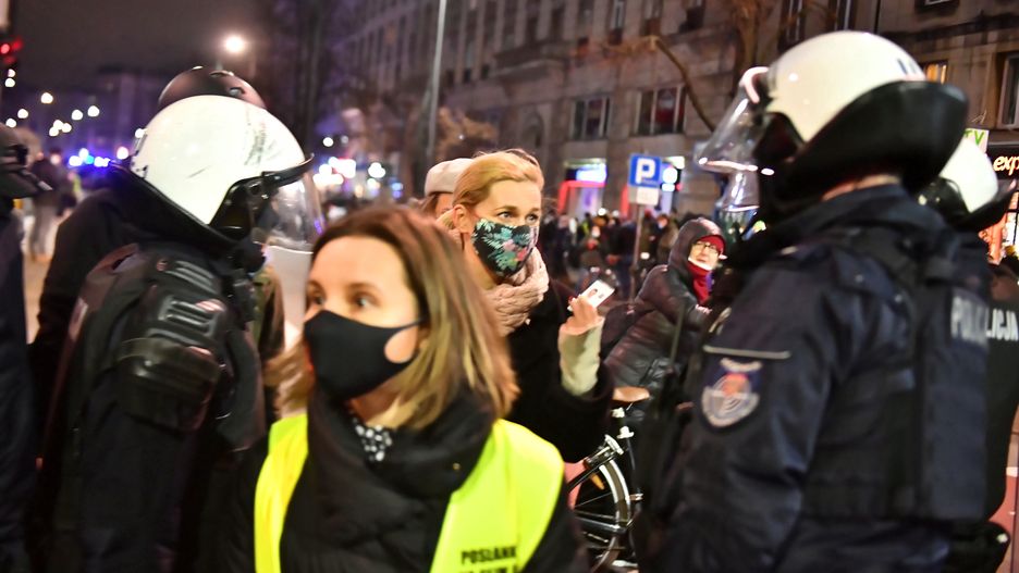 Strajk Kobiet. Barbara Nowacka ostro o policji: Będą rozliczeni