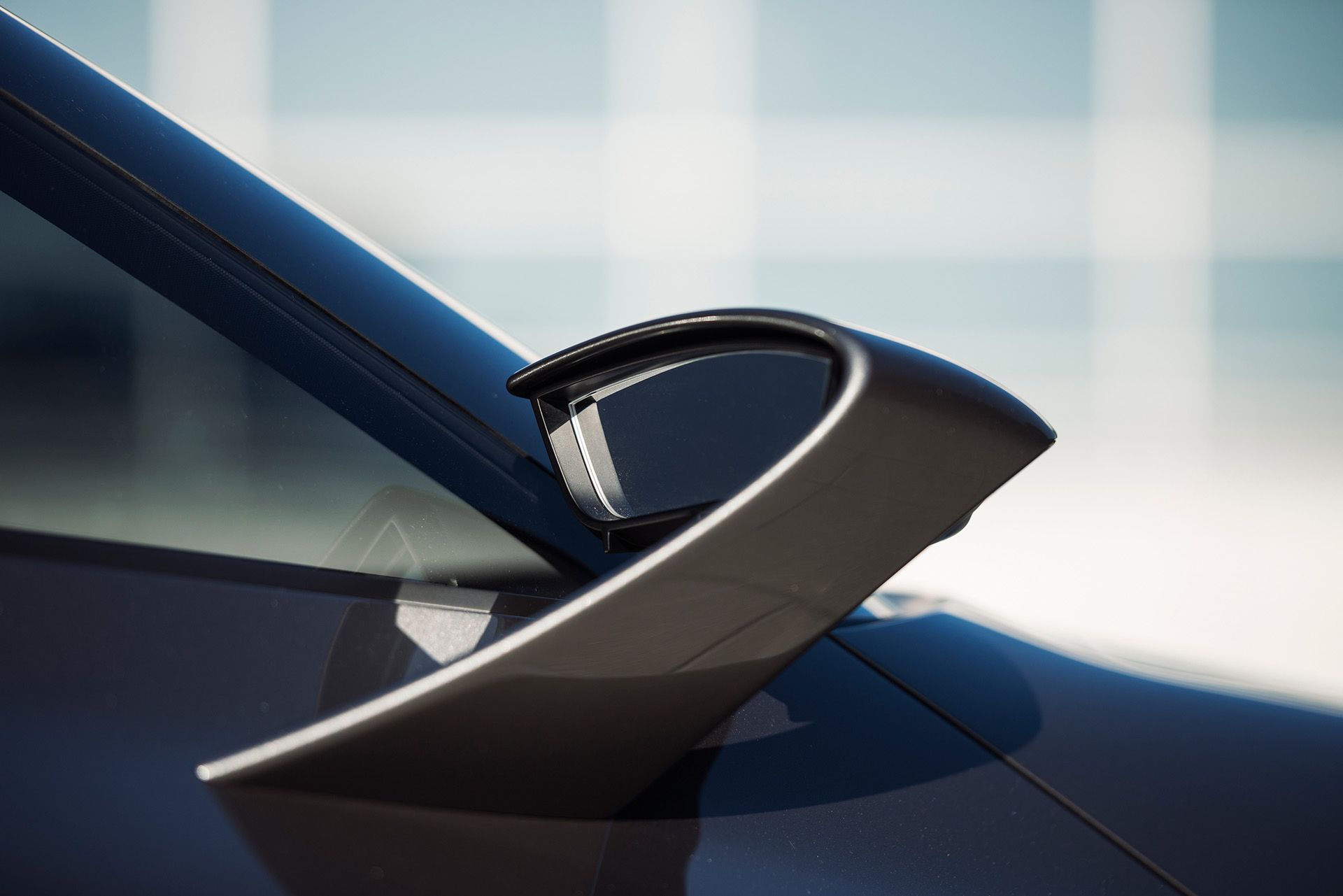 Koncepcyjna Toyota FT-1 w nowej galerii zdjęć 10