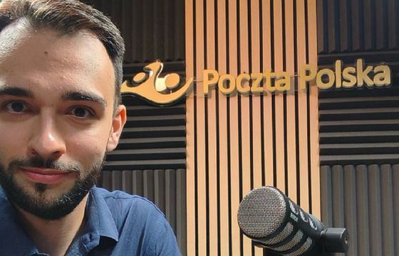 Artur Ryszkiewicz w biurze komunikacji Poczty Polskiej