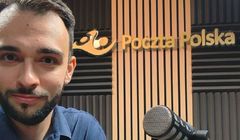 Artur Ryszkiewicz w biurze komunikacji Poczty Polskiej