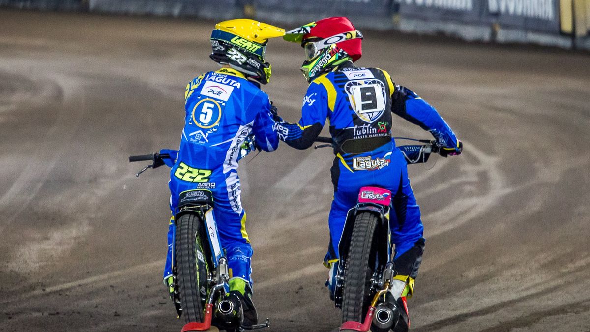 WP SportoweFakty / Michał Chęć / Na zdjęciu: Artiom Łaguta (z lewej) i jego brat Grigorij