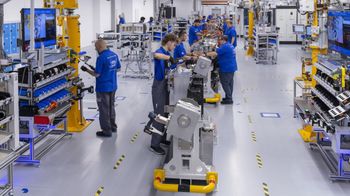 Tysiące Niemców stracą pracę. Motoryzacyjny gigant podjął decyzję