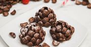 Gdy na świątecznym stole lądują czekoladowe szyszki, goście wstrzymują oddech. Wyglądają bajecznie