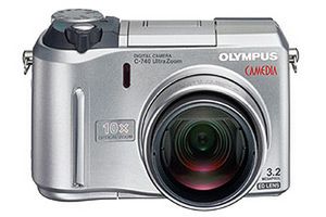 Olympus C-740 UZ