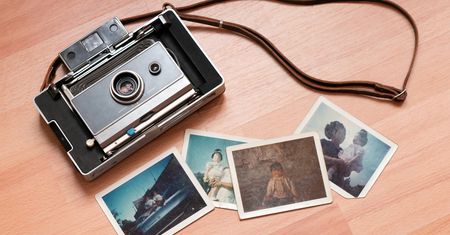 Koniec ery niektórych materiałów natychmiastowych od Fujifilm. Użytkownicy walczą o kontynuację produkcji