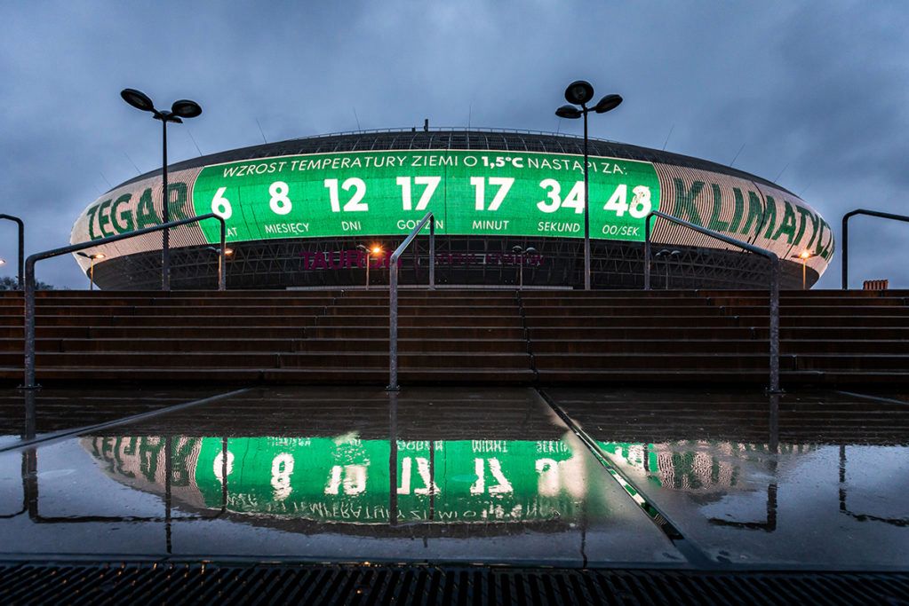 Światowy Dzień Ziemi. Najpierw Nowy Jork, teraz Kraków. Gigantyczny zegar odmierza czas do "godziny zero"