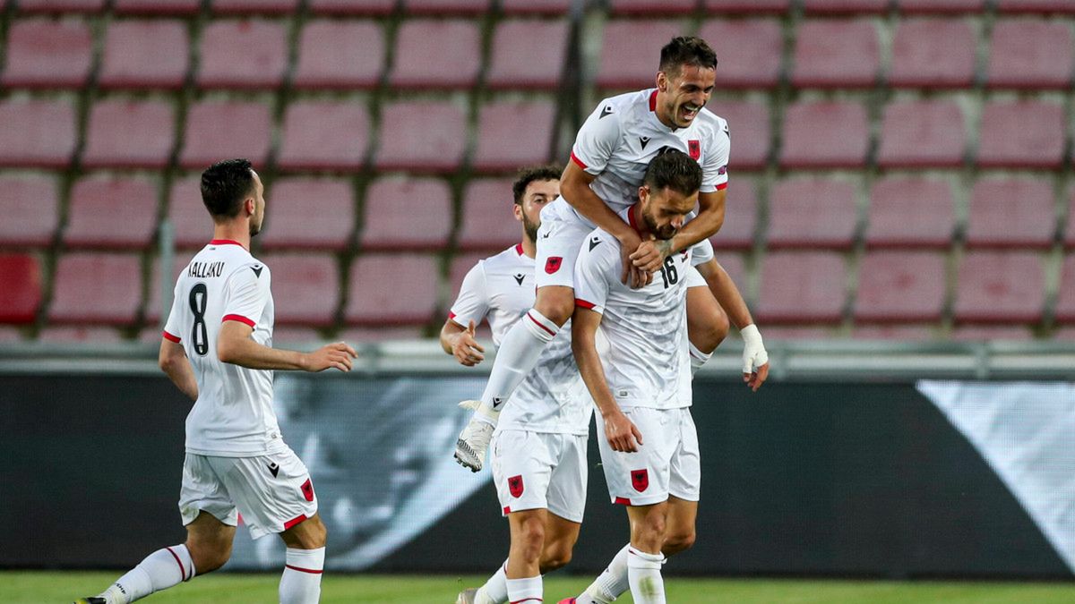 radość piłkarzy reprezentacji Albanii