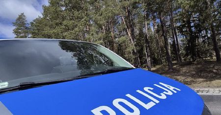 Kolno: Turystka zgubiła się w lesie. Z pomocą przyszli jej policjanci