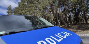 Kolno: Turystka zgubiła się w lesie. Z pomocą przyszli jej policjanci