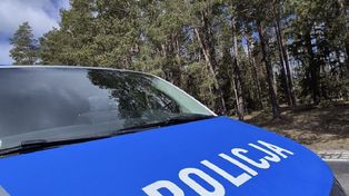 Kolno: Turystka zgubiła się w lesie. Z pomocą przyszli jej policjanci