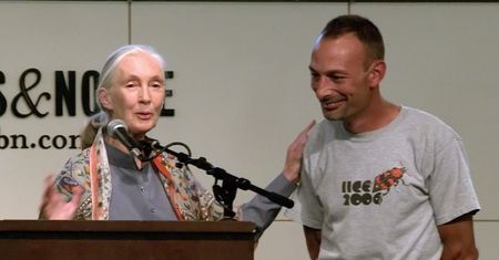 Jane Goodall. Kobieta, która zmieniła oblicze nauki