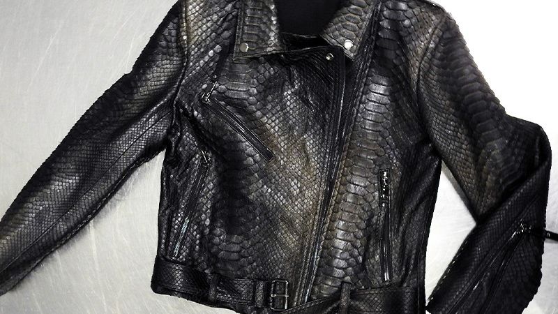 Więzienie za przemyt kurtki?