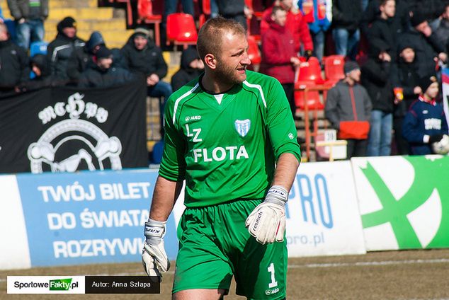 Kasprzik wrócił z piłkarskiego niebytu i został jednym z najlepszych bramkarzy I ligi