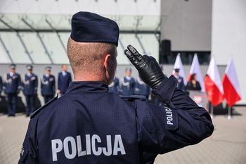 Nowe statystyki dotyczące etatów w Policji. Szeregowi funkcjonariusze komentują