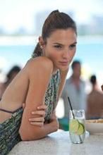 ''Batman vs. Superman'': Gal Gadot trzy razy jako Wonder Woman