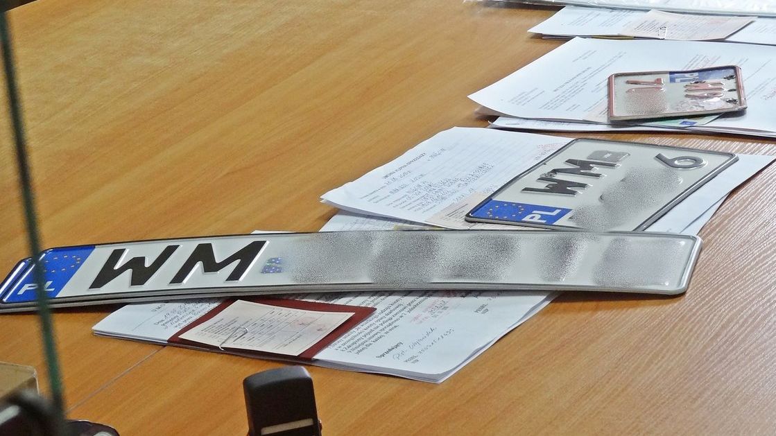 Sprzedaż pojazdu też trzeba zgłosić. To nawet ważniejsze niż zakup.