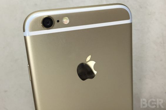 Wybuchła kolejna iPhone'owa afera: „Dyegate”, bo dżinsy barwią obudowę