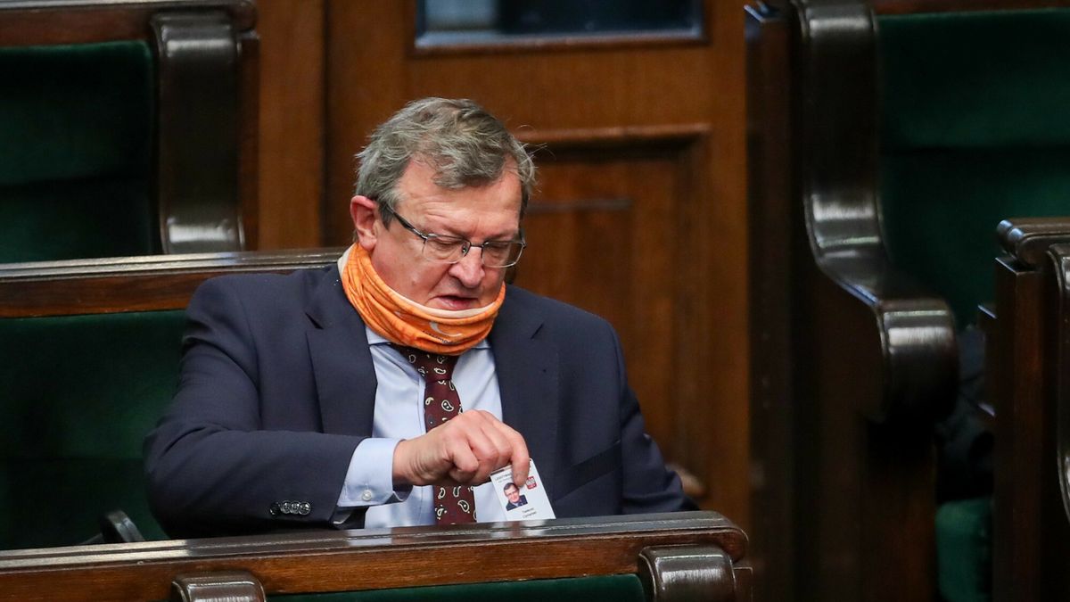Tadeusz Cymański sygnalizuje, że 500+ powinno być ograniczone