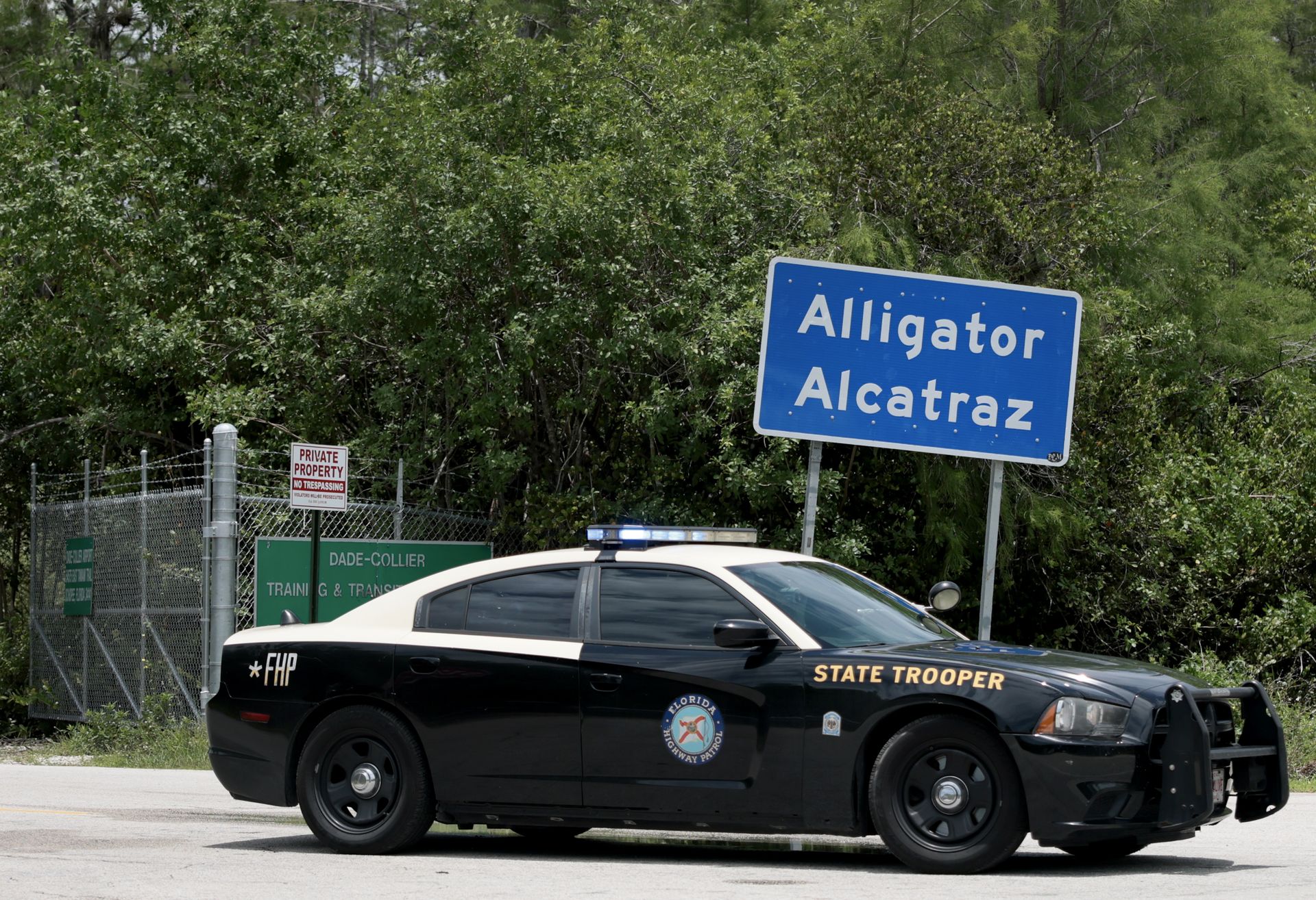 Z "Aligatorowego Alcatraz" na Florydzie przeniesiono imigrantów