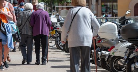 Cicha podwyżka podatków dla seniorów. Obietnica nie została spełniona