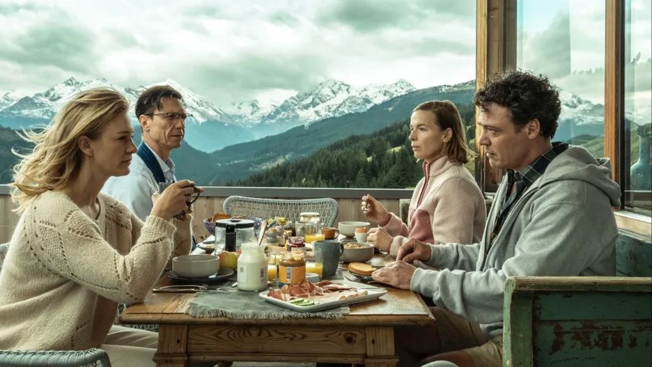 Kadr z filmu "Our Girls"