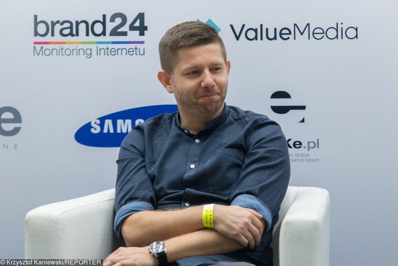Michał Sadowski z Brand24 na spotkaniu fanów z YouTuberami i podsumowaniu kampanii MEN.
