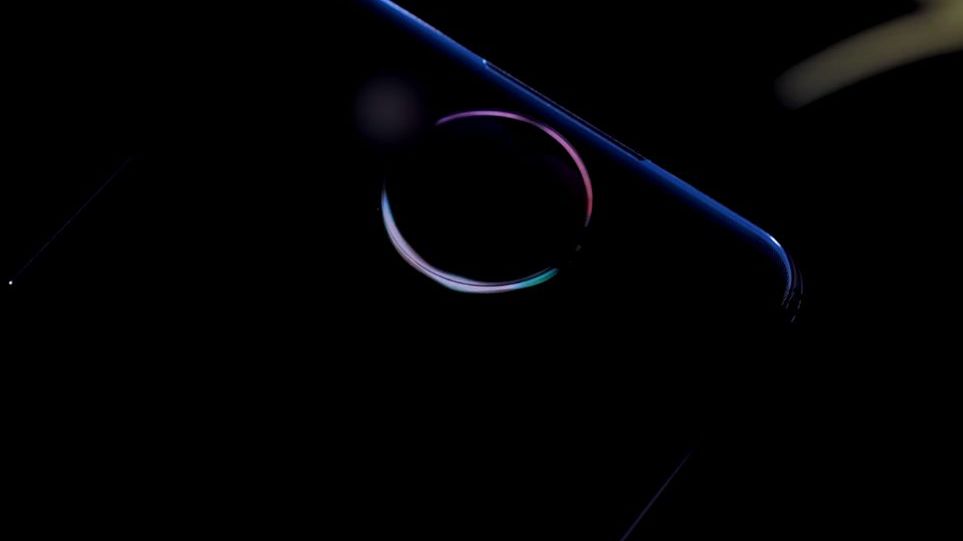 vivo NEX 2 nadciąga. Dwa ekrany, potrójny aparat oraz Lunar Ring 1