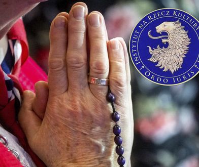 Módl się, różańce sprzedawaj, a o kasę walcz. Wielka kłótnia ojców Ordo Iuris