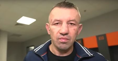 To zrobiłby na miejscu Adamka. "Zmyć tę plamę"