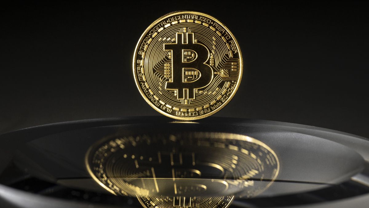 BERLIN, GERMANY - JANUARY 03: In this photo illustration, a visual representation of the digital Cryptocurrency, Bitcoin is displayed on January 03, 2020 in Berlin, Germany.  (Photo by Janine Schmitz/Photothek via Getty Images)