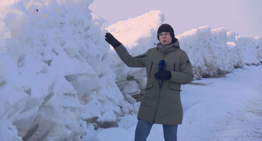 "Pogoda zwykle nie pomaga". Kulisy pracy reporterów na mrozie