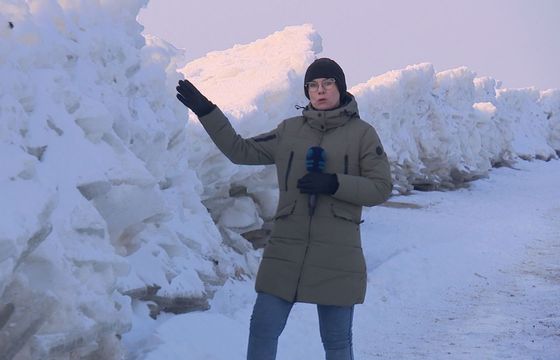 "Pogoda zwykle nie pomaga". Kulisy pracy reporterów na mrozie