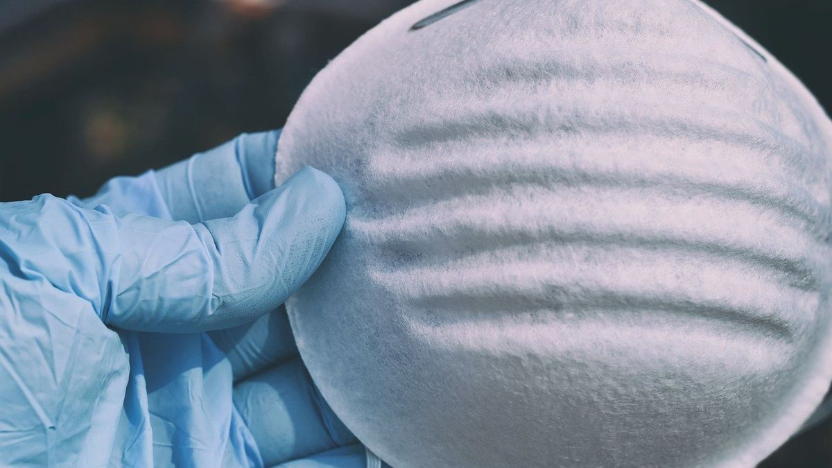 Maseczki są też potrzebne w samochodzie