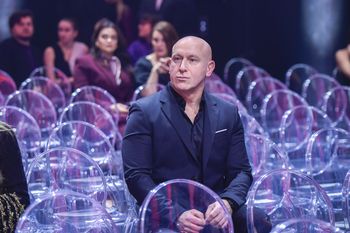 Mieszka w kawalerce. W lesie stworzył prawdziwy raj