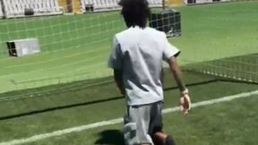 Film niesie się po sieci. Raphinha padł na kolana