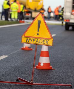 Warszawa. Na S2 zderzenie trzech samochodów. Duże utrudnienia