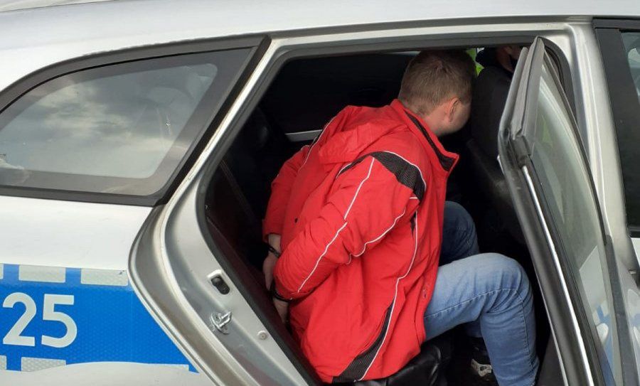 Pijany prowadził ciężarówkę na a4