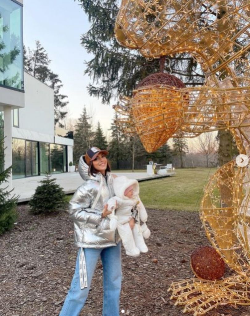 Klaudia Halejcio chwali się efektami remontu i stołem do ping-ponga w willi za 9 mln