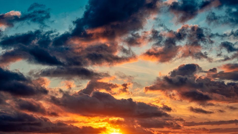 Sonnenunter- oder Aufgang am Horizont mit teilweiser verdeckter Sonne bei aufgelockerter Bewölkung im warmen Gegenlicht der Sonne
Frank Wagner
ATMOSPHäRE, Aufgelockerte Bewölkung, BLAU, Bewölkung, Cumulus, Dramatische Lichtstimmung, Dramatischer Himmel, Erdatmosphäre, FARBVERLAUF, GEGENLICHT, HELL, Himmelskörper, Hochdruckgebiet, Idylle, Klima, Klimawandel, Leuchtkraft, Lichtstrahl, Meteorologie, Natur, Niemand, Nur Himmel, ORANGE, Paradies, SONNE, Schöne Natur, Sonnenaufgang, Sonnenstrahl, Sonnenuntergang, Stern, Tiefdruckgebiet, WETTER, WOLKE, Warmes Licht, Wettervorhersage, Wind, Wolkenfetzen, Zentralgestirn, Zerzaust, teilweise bedeckte Sonne, dramatischer himmel, idylle, sonnenaufgang, sonnenuntergang, sonnenstrahl, atmosphäre, aufgelockerte bewölkung, blau, bewölkung, cumulus, dramatische lichtstimmung, erdatmosphäre, farbverlauf, gegenlicht, hell, himmelskörper, hochdruckgebiet, klima, klimawandel, leuchtkraft, lichtstrahl, meteorologie, natur, niemand, nur himmel, orange, paradies, sonne, schöne natur, stern, tiefdruckgebiet, wetter, wolke, warmes licht, wettervorhersage, wind, wolkenfetzen, zentralgestirn, zerzaust, teilweise bedeckte sonne