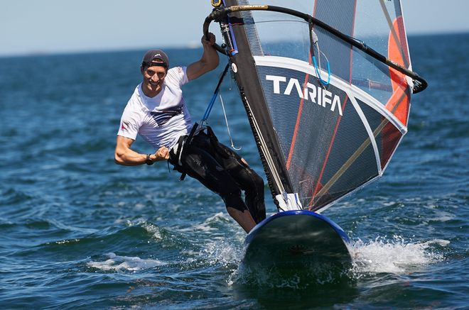 Mistrz świata w windsurfingu wystartuje w triathlonie dla chorej żony