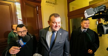 Na kogo głosował Stanisław Gawłowski? Dwie wykluczające się wersje
