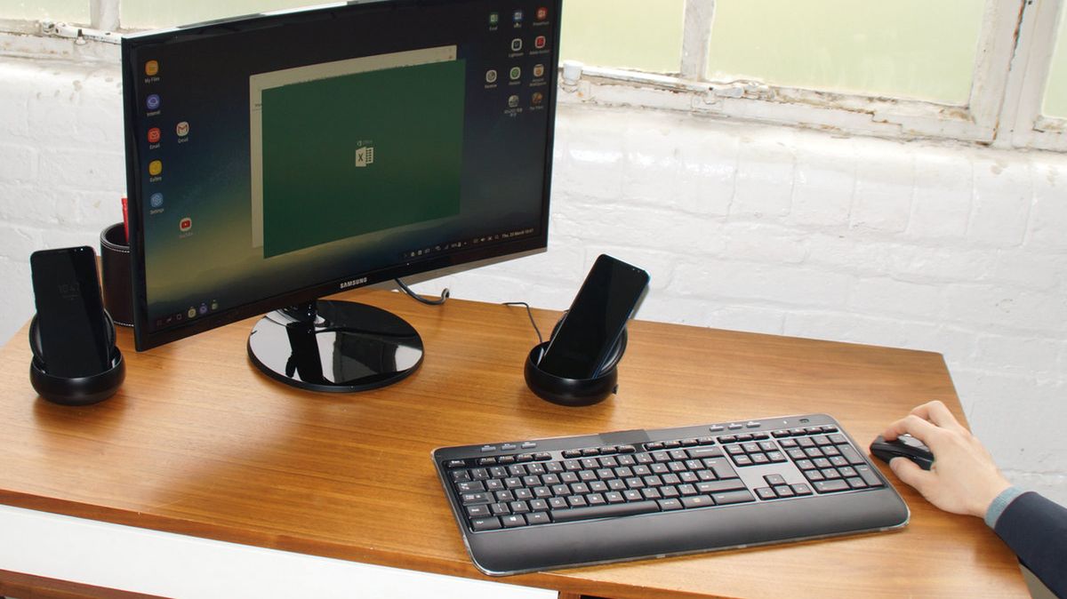 Samsung Galaxy S8 i DeX na wideo. Jak smartfon sprawdza się w roli komputera? 1