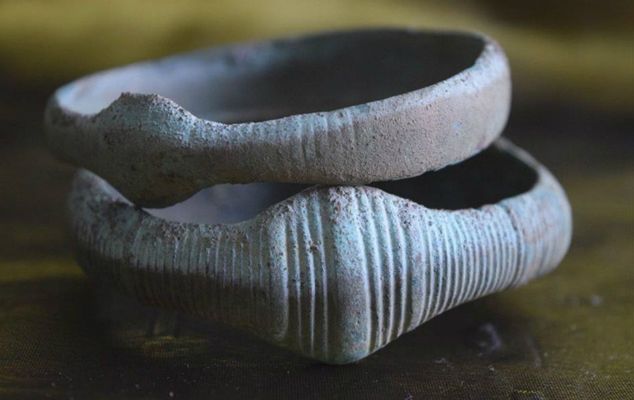 Unikatowe bransolety sprzed blisko 3 tys. lat odkryto w woj. wielkopolskim