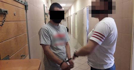 Włamał się do restauracji. Tłumaczył, że pieniądze z włamania są kolegi