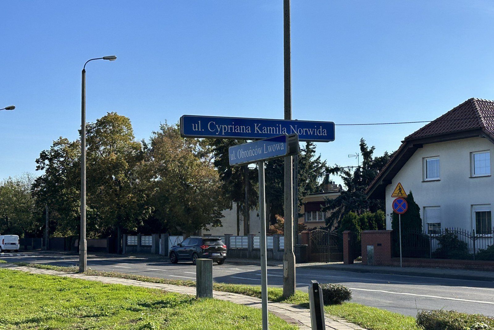 Ulice Norwida i Obrońców Lwowa w Lesznie