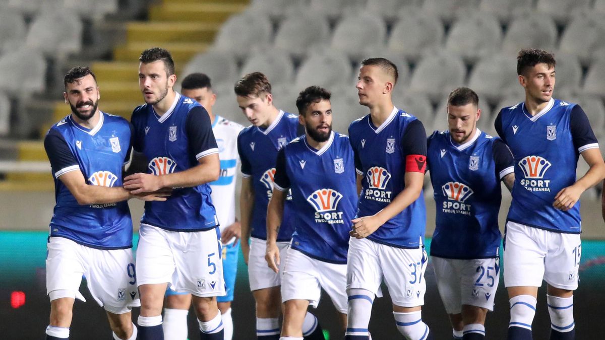 PAP/EPA / SAVVIDES PRESS / Na zdjęciu: piłkarze Lecha Poznań cieszą się z bramki