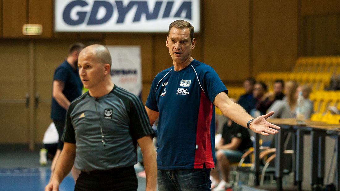 Zdjęcie okładkowe artykułu: WP SportoweFakty / Grzesiek Jędrzejewski / Gundars Vetra, szkoleniowiec Basket 90 Gdynia