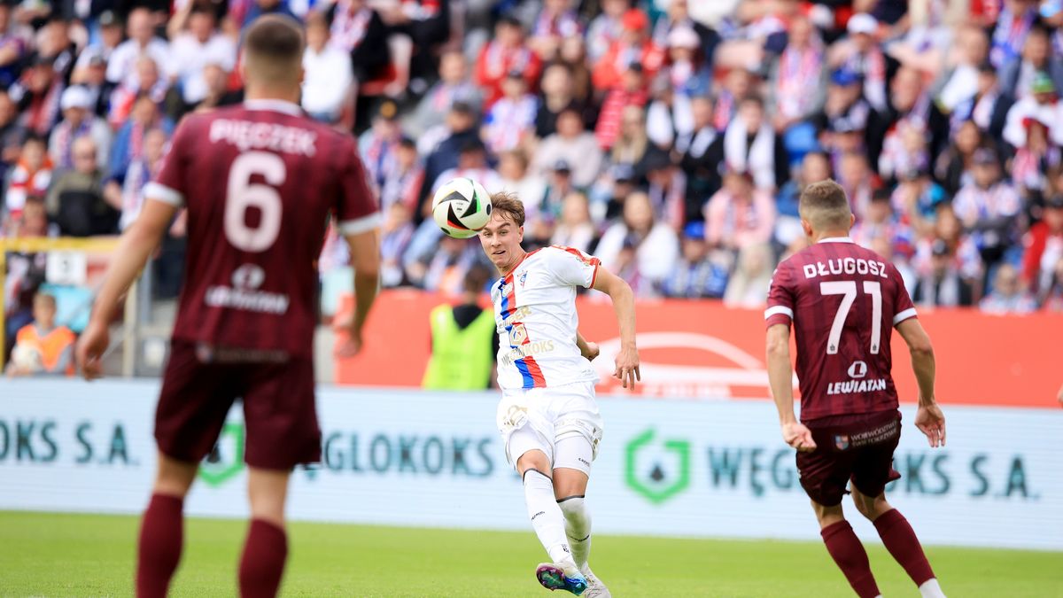 PAP / PAP/Jarek Praszkiewicz / Wiktora Długosza (z prawej) czeka przymusowa przerwa
