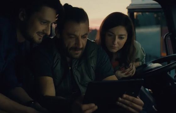 KER: reklama Orange Love ze złością na kierowcę ciężarówki może zachęcać do przemocy (wideo)