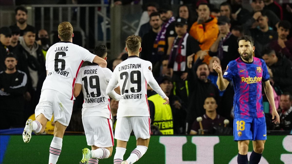 PAP/EPA / Enric Fontcuberta / Radość piłkarzy nożnych Eintracht Frankfurt 